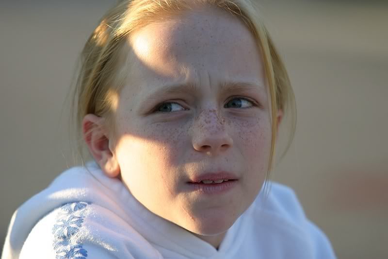 IMAGE: http://i129.photobucket.com/albums/p208/Lacks_focus/AKelsis12th146.jpg