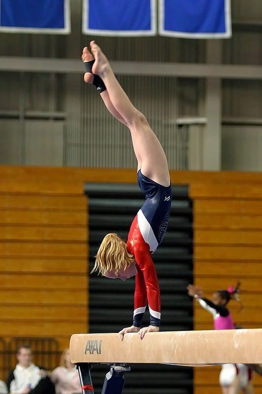 IMAGE: http://i129.photobucket.com/albums/p208/Lacks_focus/Gymnastics17DEC06014039.jpg?t=1166496472