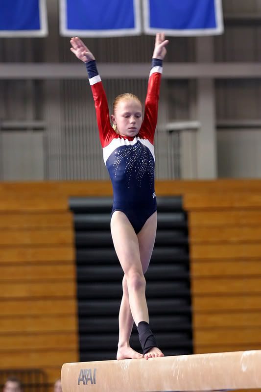 IMAGE: http://i129.photobucket.com/albums/p208/Lacks_focus/Gymnastics17DEC06036061.jpg?t=1166496424