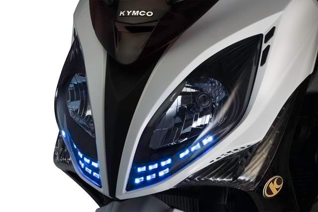 2009 Xciting R&amp;Downtown 300i 官方圖片（圖爆多慎入）1810||小老婆汽機車資訊網