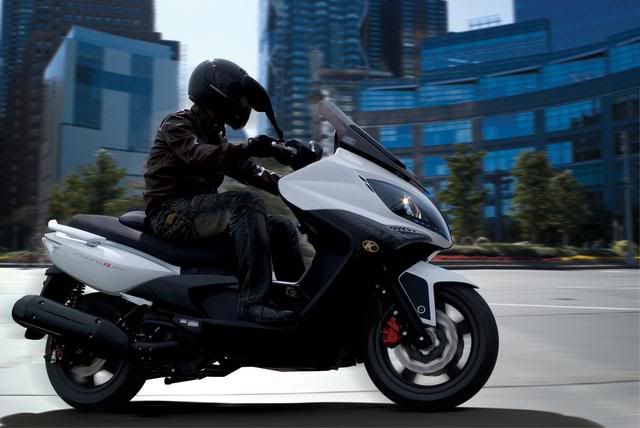 2009 Xciting R&amp;Downtown 300i 官方圖片（圖爆多慎入）3601||小老婆汽機車資訊網