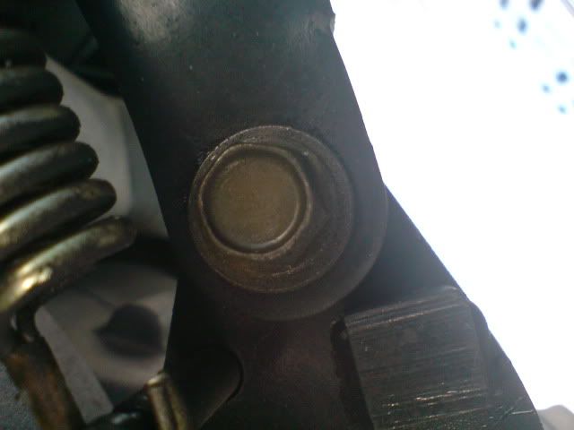 Myroad 700i螺絲鬆脫套筒遺失1153||小老婆汽機車資訊網