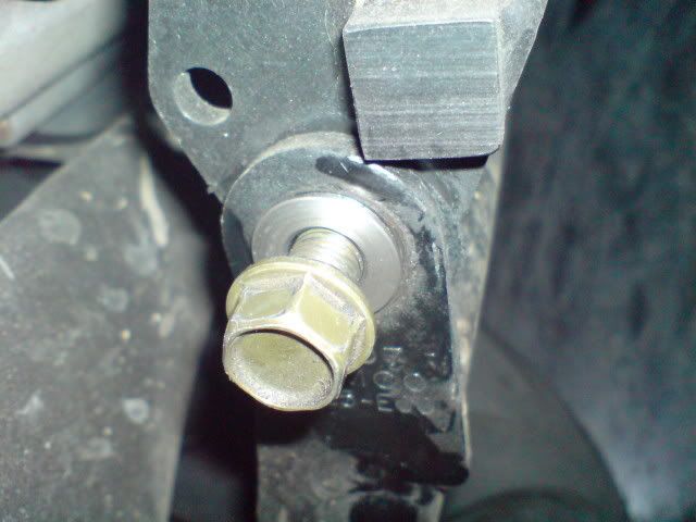 Myroad 700i螺絲鬆脫套筒遺失1433||小老婆汽機車資訊網