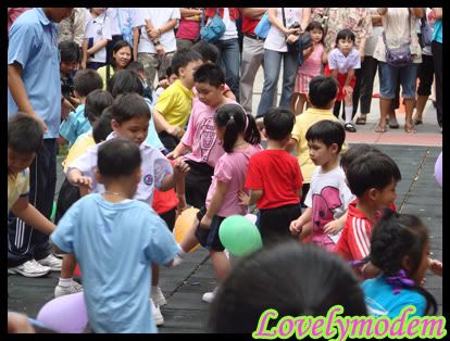 รวม ว่ายน้ำ เกิร์ลทอล์ค กีฬาสี ข่าวด่วน