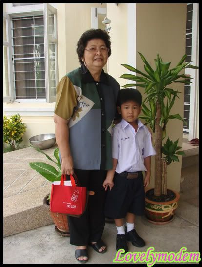 เป็นเด็กสาธิตเต็มตัวแล้วจ๊า