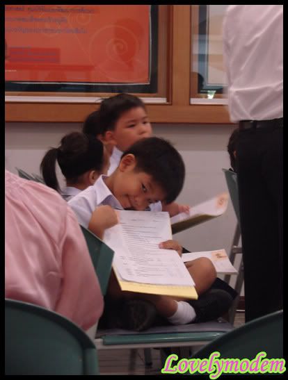 เป็นเด็กสาธิตเต็มตัวแล้วจ๊า