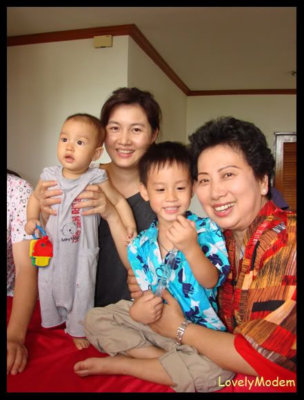 สังสรรค์ญาติมิตร