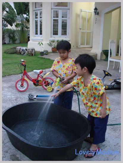 เล่นน้ำแบบหนาวๆ วันเพ็ญกะหมูย่าง สุกี้