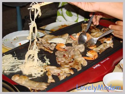 เล่นน้ำแบบหนาวๆ วันเพ็ญกะหมูย่าง สุกี้