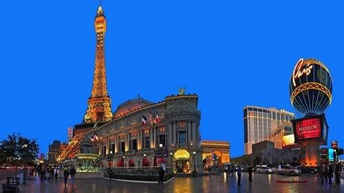 Manilow Paris Las Vegas at Twilight