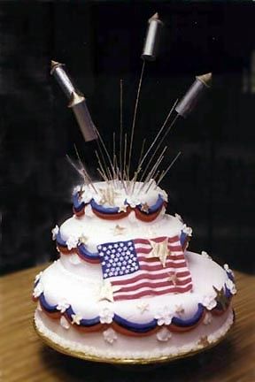 Patriotic wedding cake picture