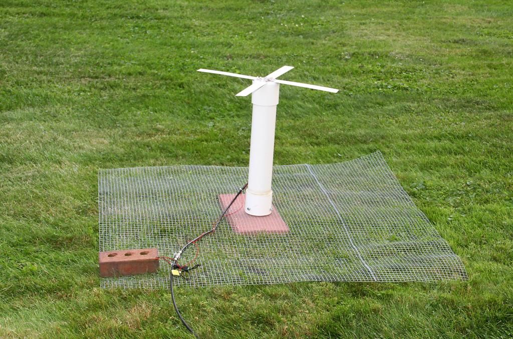 XWing Antenna With LNA580 Preamp Inside Photo by hcir100 Photobucket