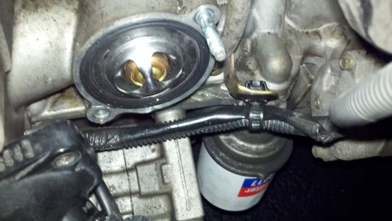 2003 Toyota camry thermostat location