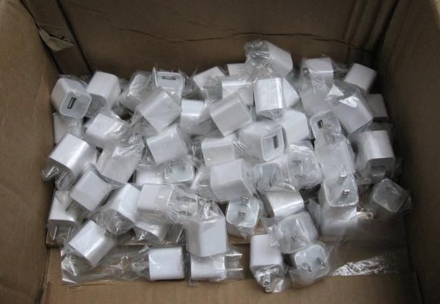 Linh kiện điện thoại sạc, cáp, tai nghe linh tinh IPhone, Nokia, Samsung...